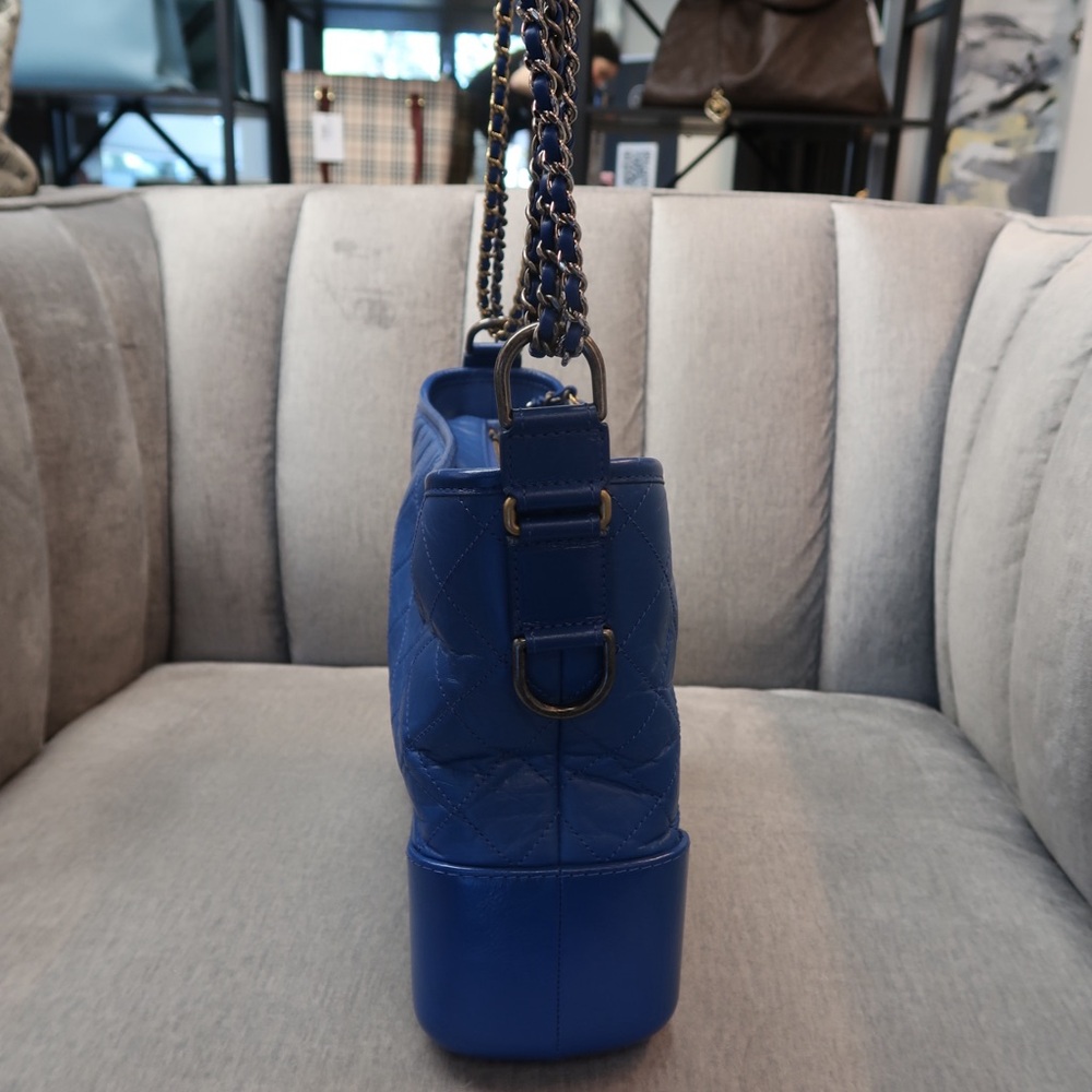Chanel Royal Blue Quilted Shoulder Bag - Picture 4 of 12